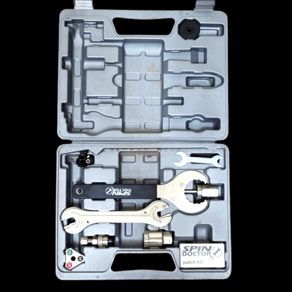 SPIN DOCTOR Deluxe Bicycle Repair Tool Kit in Hard Carry Case